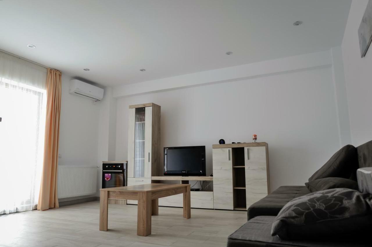 Apartament Deea นาโวดาริ ภายนอก รูปภาพ