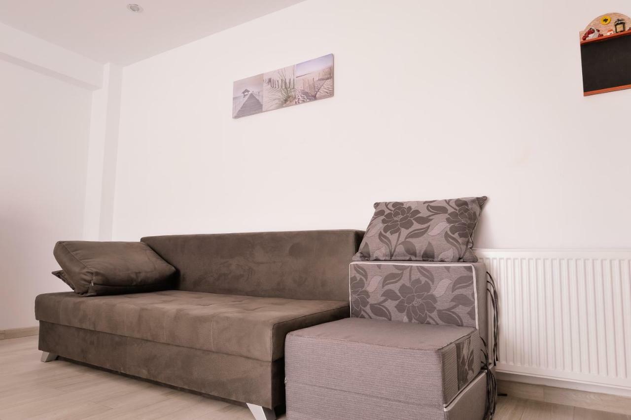 Apartament Deea นาโวดาริ ภายนอก รูปภาพ